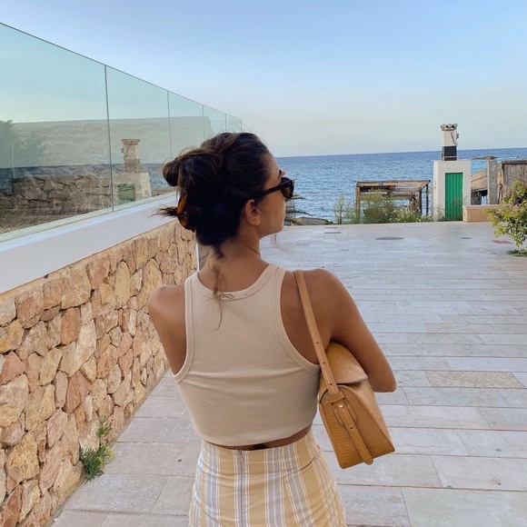 Zara Beige Ribbed T-Shirt - Picture 13 of 17